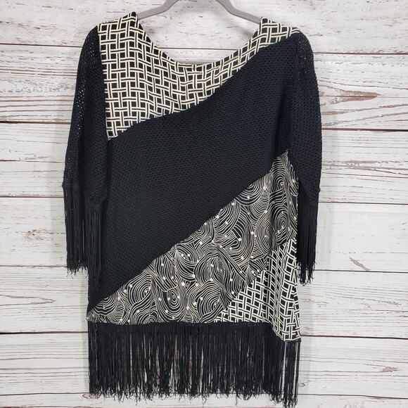 Molato Women's Black Color block Fringe 3/4 Sleeve Top Size Small - Picture 9 of 9